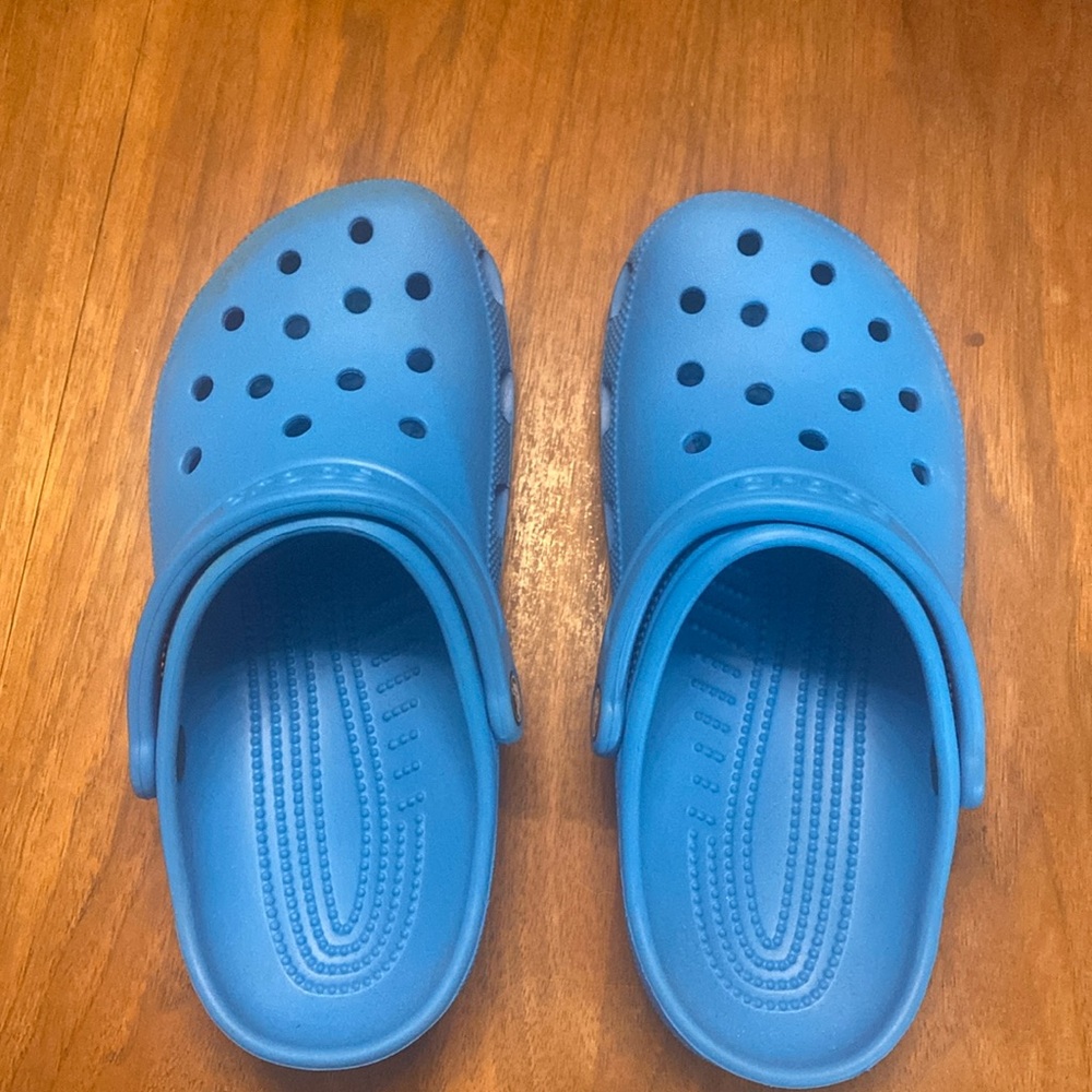 J6 Blue Crocs Kids
